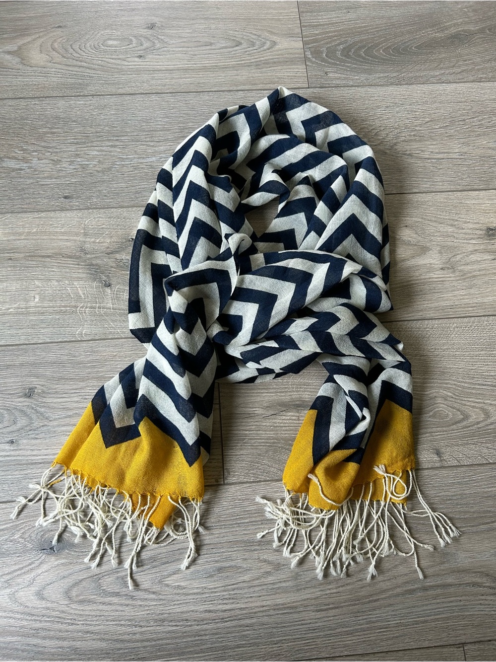 Spartina 449 Australian 100% Wool scarf Chevron
